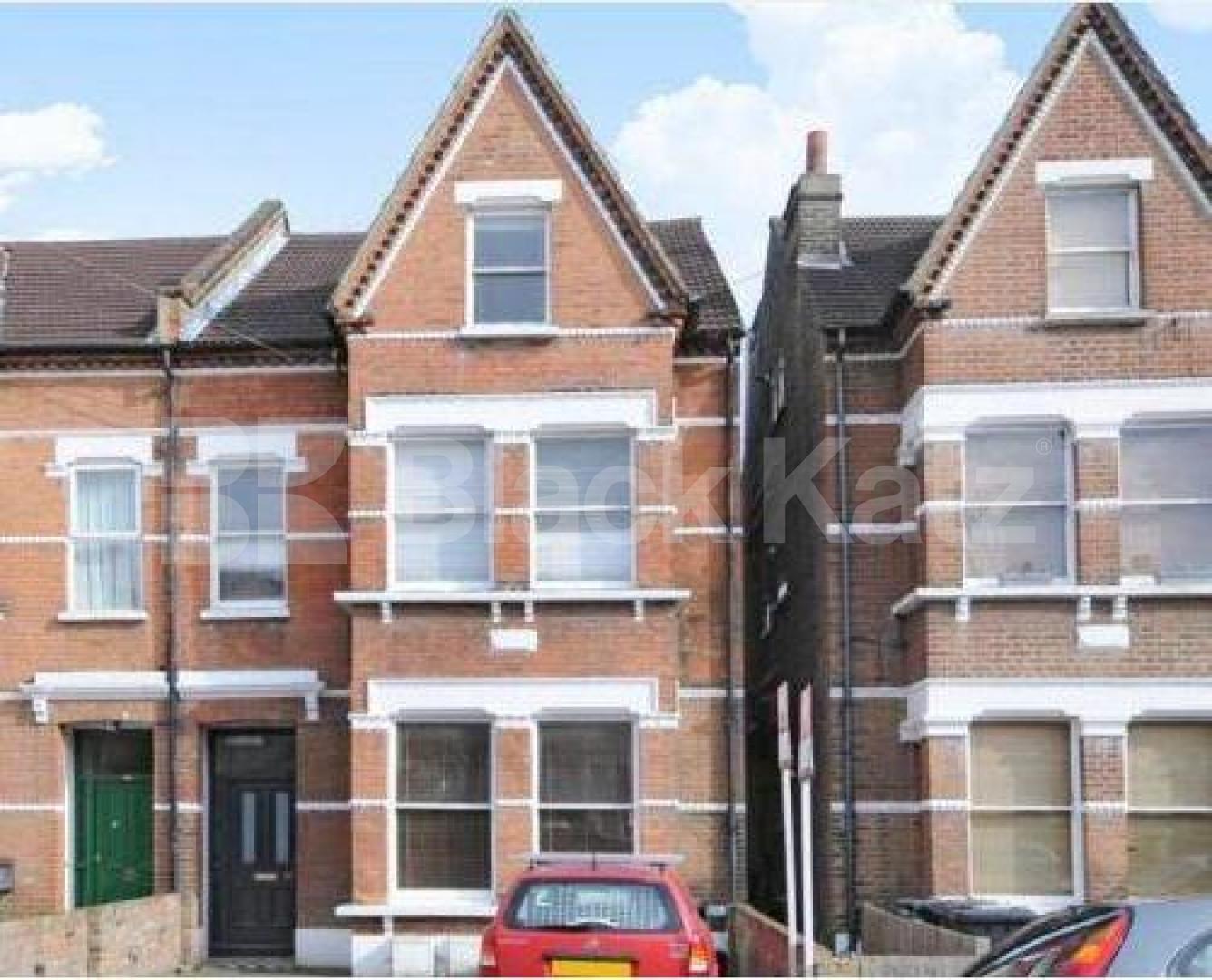 			LET, Studio Apartment, 1 bath, 1 reception Studio			 Gleneagle Road, Streatham Common